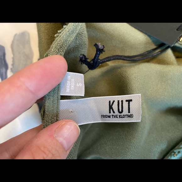 NWT Kut From the Kloth Green Blouse Embellishments - Picture 3 of 6